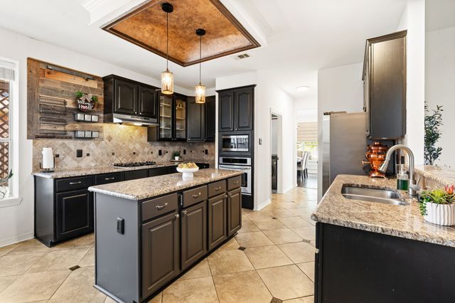 3905 Lakeside Drive, Rowlett, TX 75088