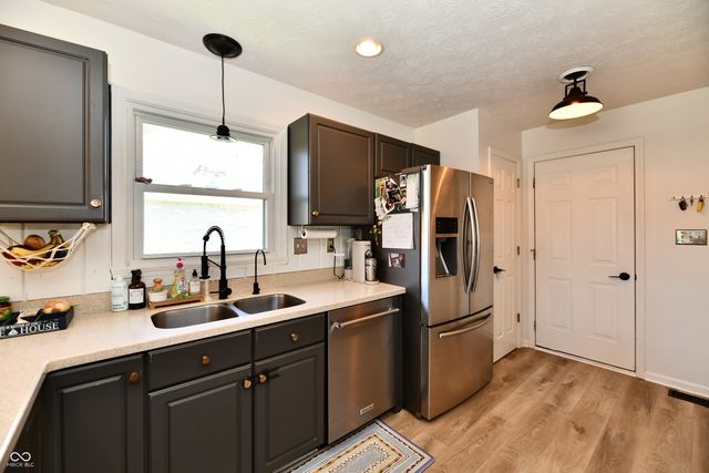 2830 Stringtown Pike, Cicero, IN 46034