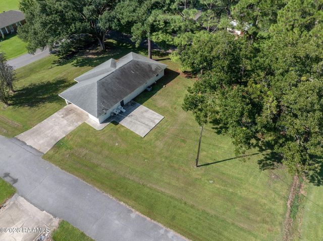 1039 Lynn Romero Drive, Breaux Bridge, LA 70517