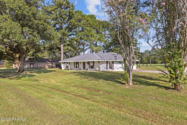1039 Lynn Romero Drive, Breaux Bridge, LA 70517