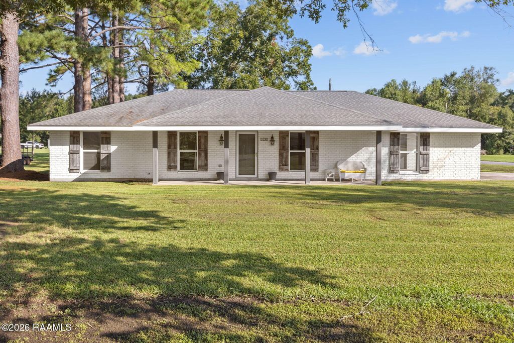 1039 Lynn Romero Drive, Breaux Bridge, LA 70517