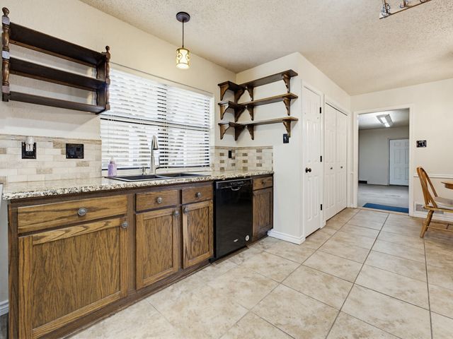 2325 Lancecrest Drive, Garland, TX 75044