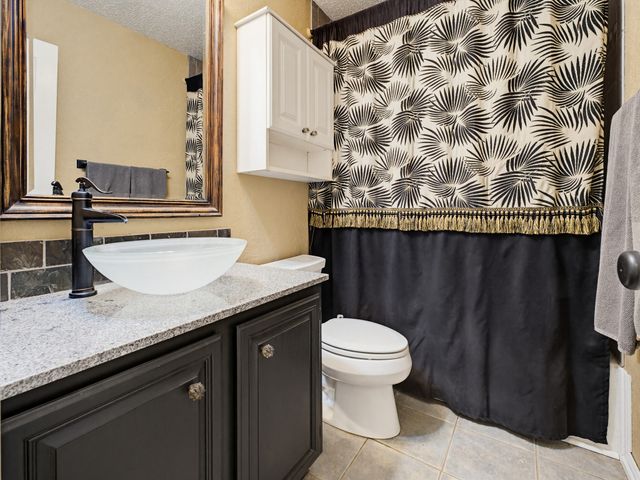 2325 Lancecrest Drive, Garland, TX 75044