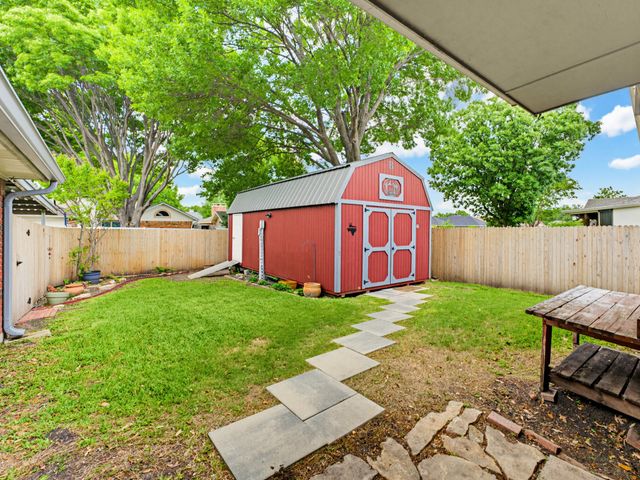 2325 Lancecrest Drive, Garland, TX 75044