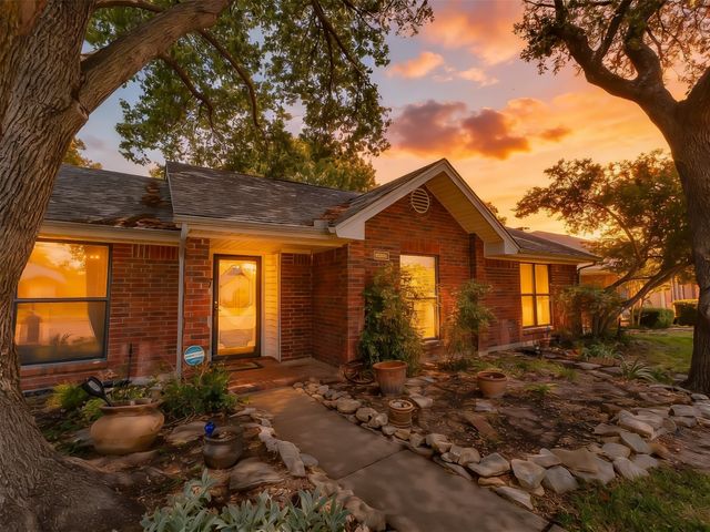 2325 Lancecrest Drive, Garland, TX 75044