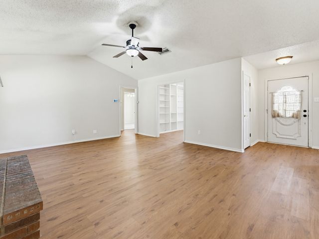 2325 Lancecrest Drive, Garland, TX 75044