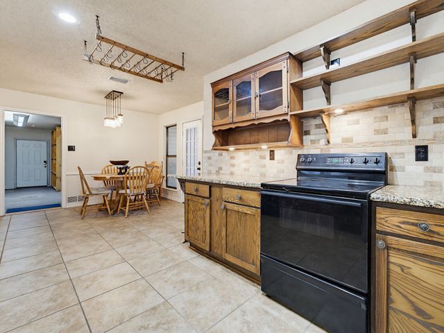 2325 Lancecrest Drive, Garland, TX 75044