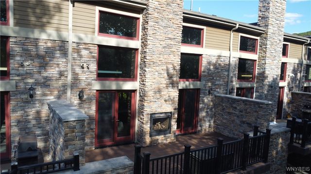 13 Ellicottvillas, Ellicottville, NY 14731