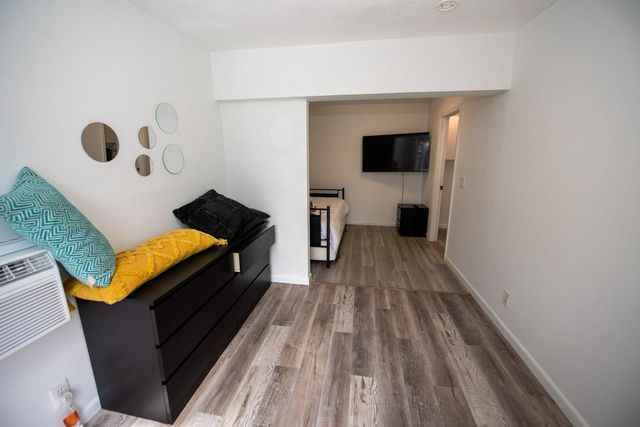 5320 Taylor St, Hollywood, FL 33021