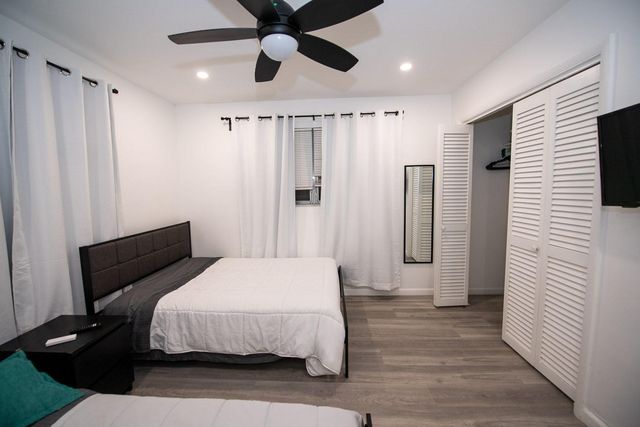 5320 Taylor St, Hollywood, FL 33021