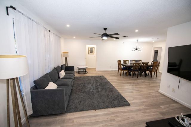 5320 Taylor St, Hollywood, FL 33021