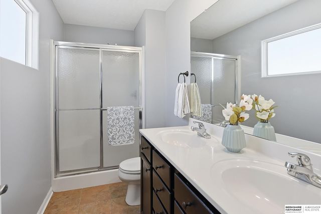 6318 N 148th Street, Omaha, NE 68116