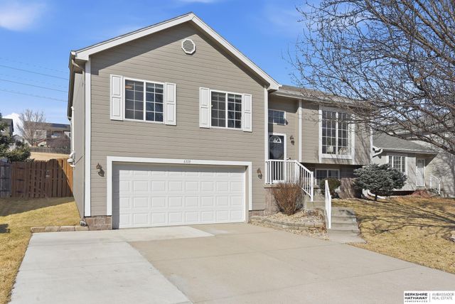 6318 N 148th Street, Omaha, NE 68116