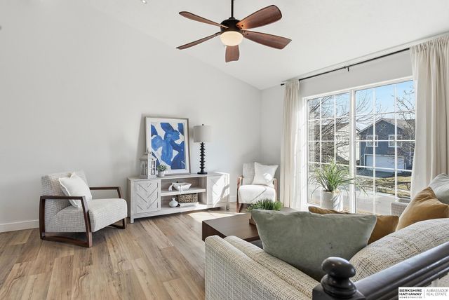 6318 N 148th Street, Omaha, NE 68116