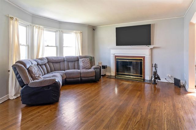 8108 S Wood Street, Chicago, IL 60620