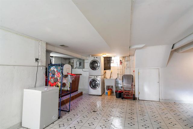 8108 S Wood Street, Chicago, IL 60620