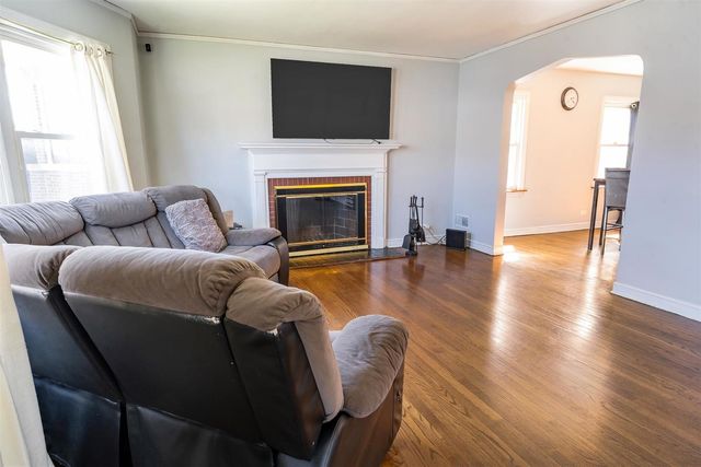 8108 S Wood Street, Chicago, IL 60620