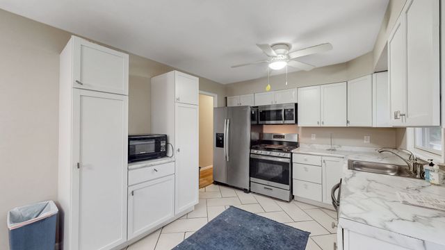 717 Union Avenue, Romeoville, IL 60446