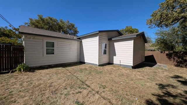 301 Mirike Drive, White Settlement, TX 76108