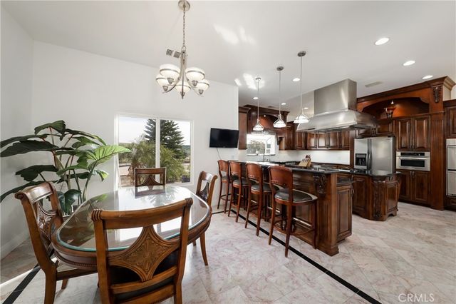 9446 Kern River, Bakersfield, CA 93308