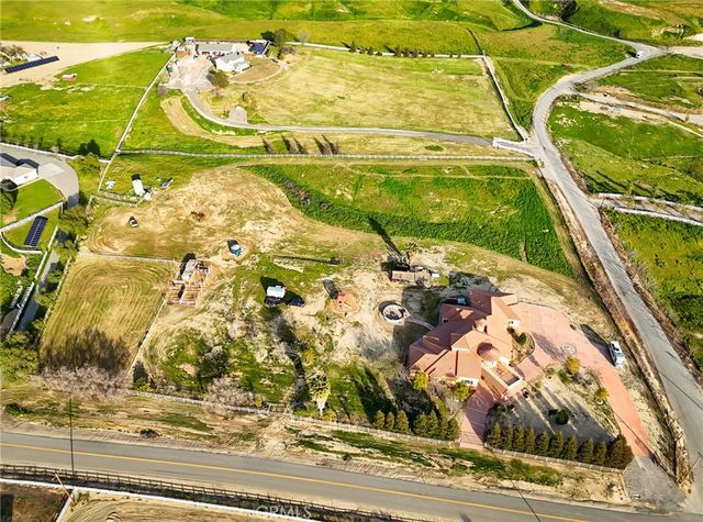 9446 Kern River, Bakersfield, CA 93308