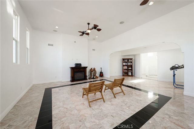 9446 Kern River, Bakersfield, CA 93308