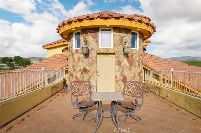 9446 Kern River, Bakersfield, CA 93308