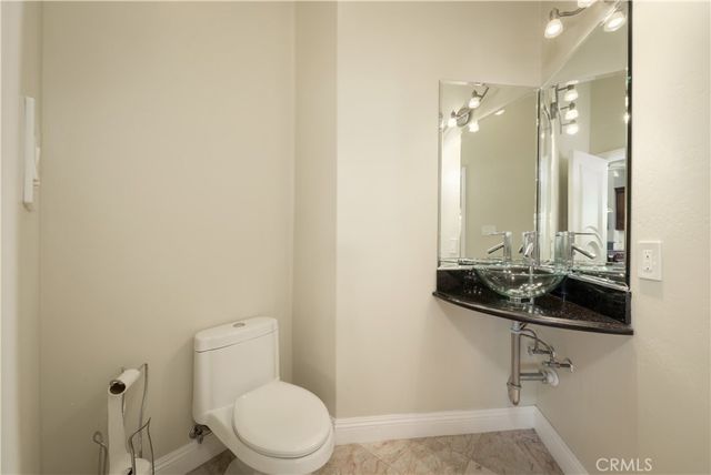 9446 Kern River, Bakersfield, CA 93308