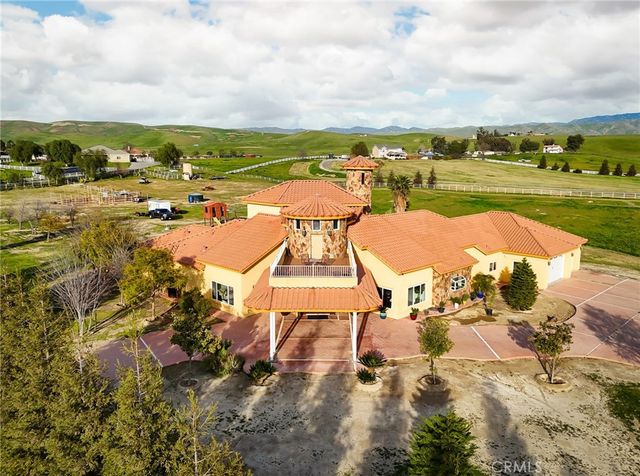 9446 Kern River, Bakersfield, CA 93308