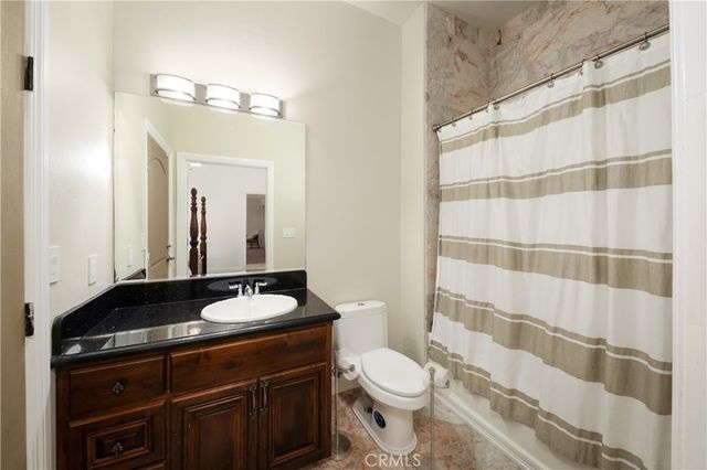 9446 Kern River, Bakersfield, CA 93308