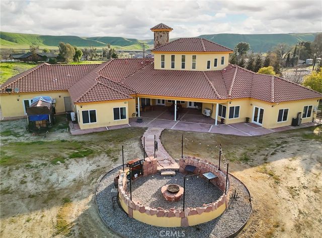 9446 Kern River, Bakersfield, CA 93308