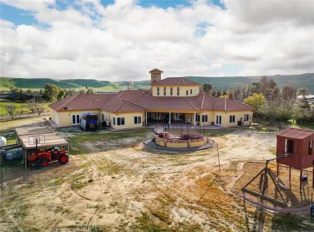 9446 Kern River, Bakersfield, CA 93308