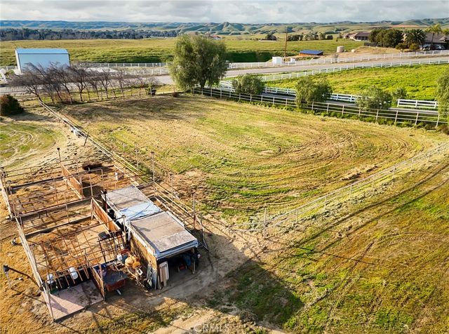 9446 Kern River, Bakersfield, CA 93308