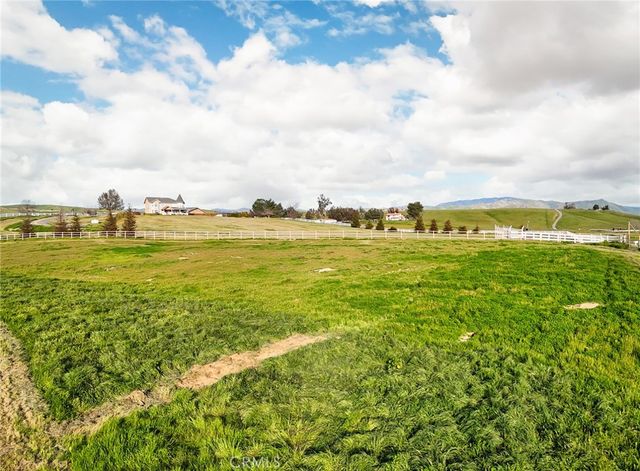 9446 Kern River, Bakersfield, CA 93308