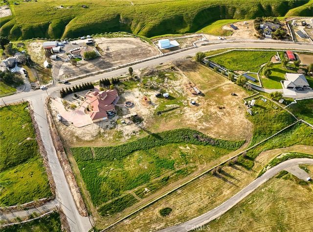 9446 Kern River, Bakersfield, CA 93308