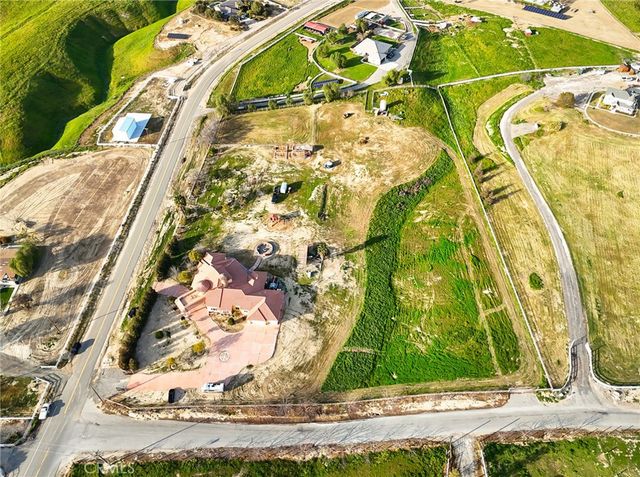 9446 Kern River, Bakersfield, CA 93308