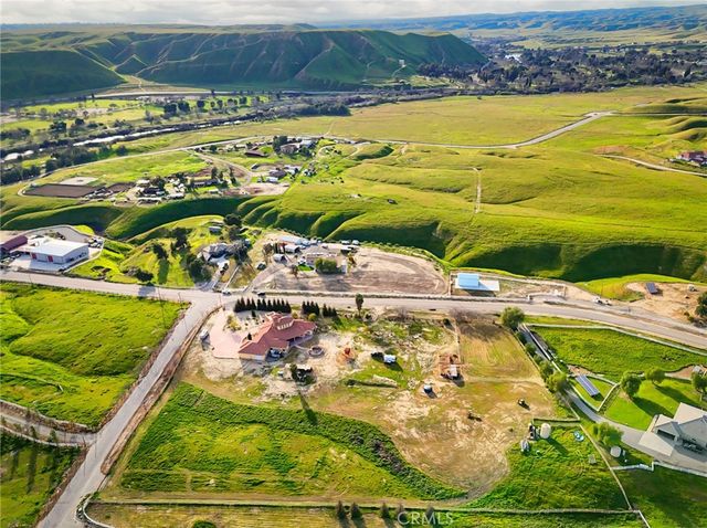 9446 Kern River, Bakersfield, CA 93308