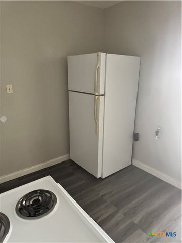 3001 E Rio Grande Street, Victoria, TX 77901