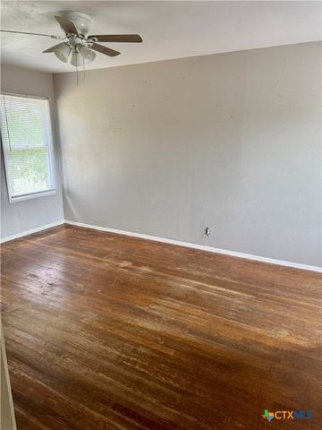 3001 E Rio Grande Street, Victoria, TX 77901