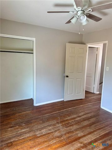 3001 E Rio Grande Street, Victoria, TX 77901