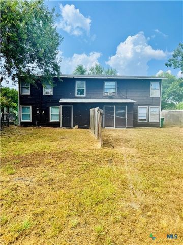 3001 E Rio Grande Street, Victoria, TX 77901