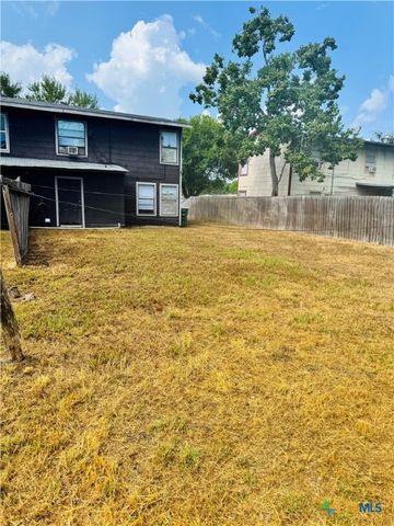 3001 E Rio Grande Street, Victoria, TX 77901