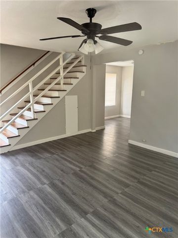 3001 E Rio Grande Street, Victoria, TX 77901