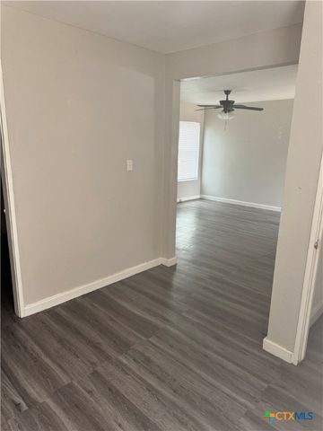 3001 E Rio Grande Street, Victoria, TX 77901