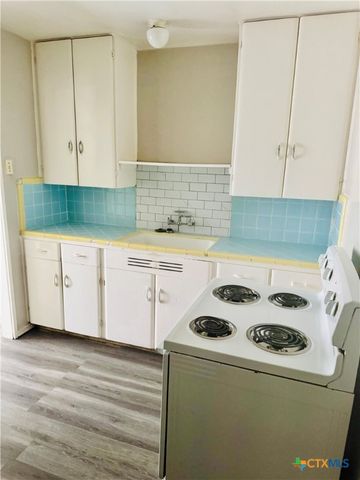 3001 E Rio Grande Street, Victoria, TX 77901