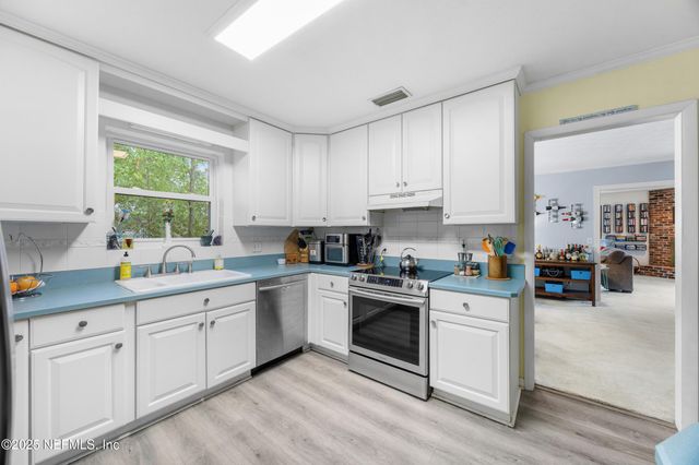 3008 MADRID Avenue E, Jacksonville, FL 32217