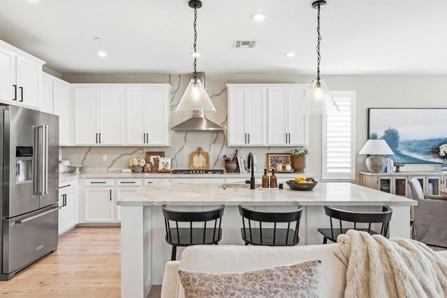 4305 Hydra Cir, Roseville, CA 95747