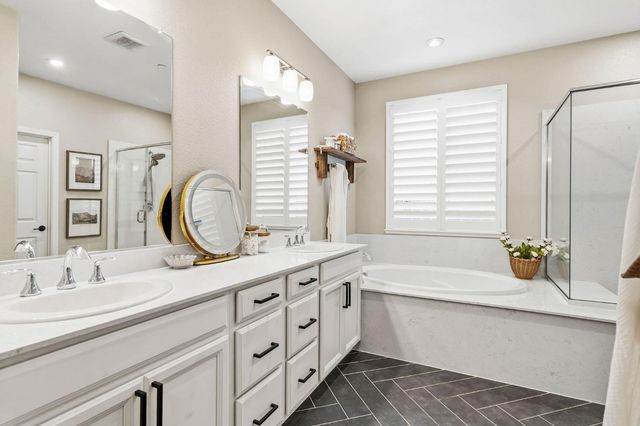 4305 Hydra Cir, Roseville, CA 95747