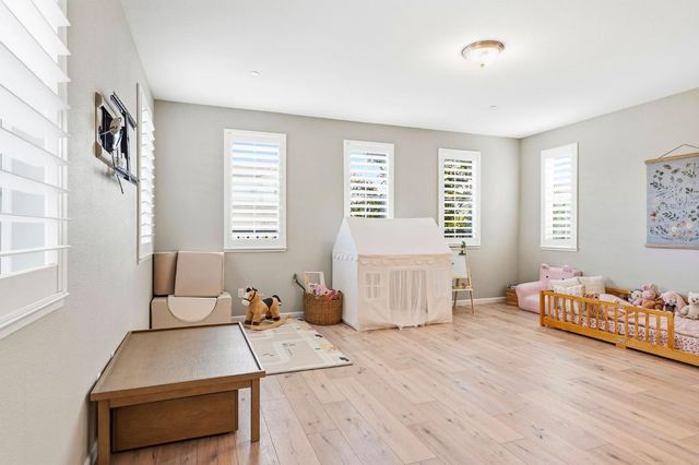 4305 Hydra Cir, Roseville, CA 95747