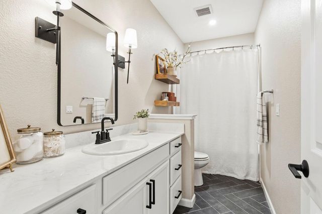 4305 Hydra Cir, Roseville, CA 95747